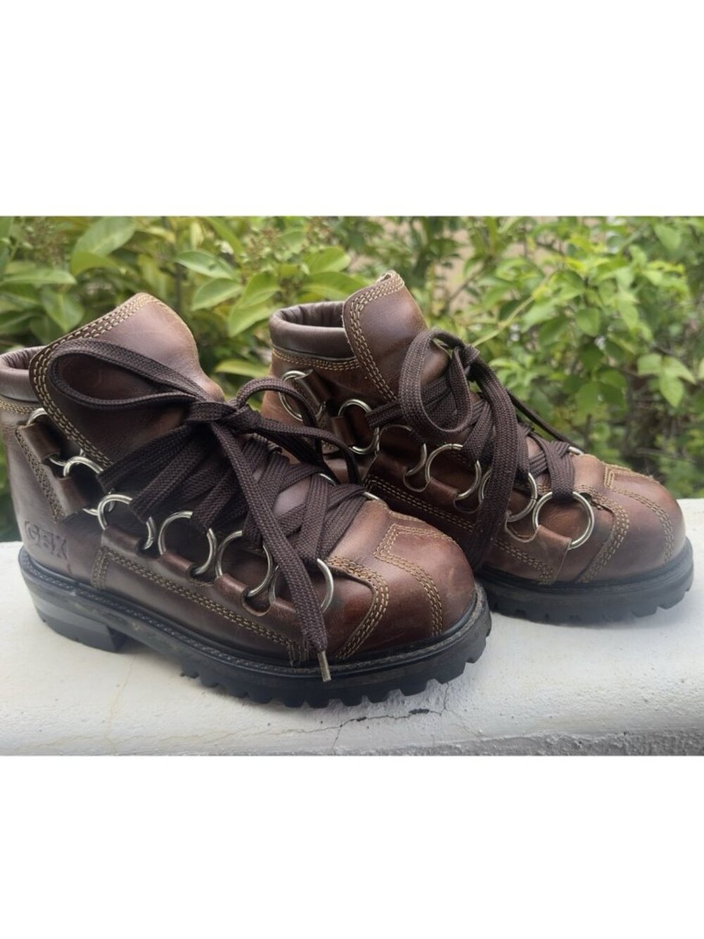 Rare Vintage GBX Basix Lug Sole 6- Ring Lace Boots Brown Leather Goth Y2K Grunge
